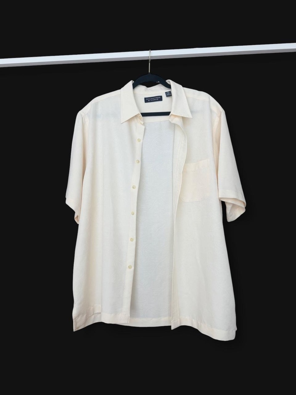 Roundtree & Yorke Cream textured button up shirt size XL NWOT